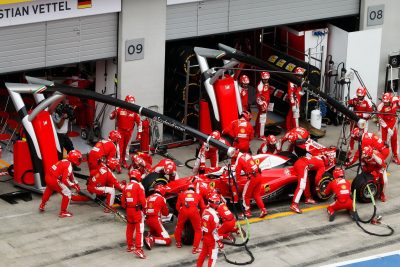 Kimi Raikkonen (FIN) Ferrari SF16-H makes a pit stop. 03.07.2016. Formula 1 World Championship, Rd 9, Austrian Grand Prix, Spielberg, Austria, Race Day. - www.xpbimages.com, EMail: requests@xpbimages.com - copy of publication required for printed pictures. Every used picture is fee-liable. ฉ Copyright: Photo4 / XPB Images