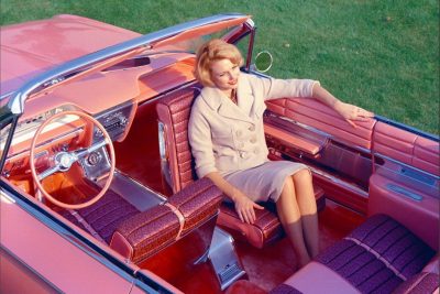 1961-buick-flamingo-with-rotating-front-seat