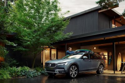 2018 Volvo V90 Cross Country-completing its 90 Series line-up.