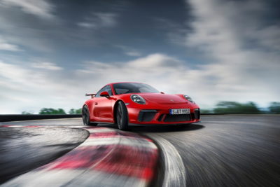 Porsche 911 GT3- Fast on the corners, stable on the straights: Rigid chassis with rear-axle steering