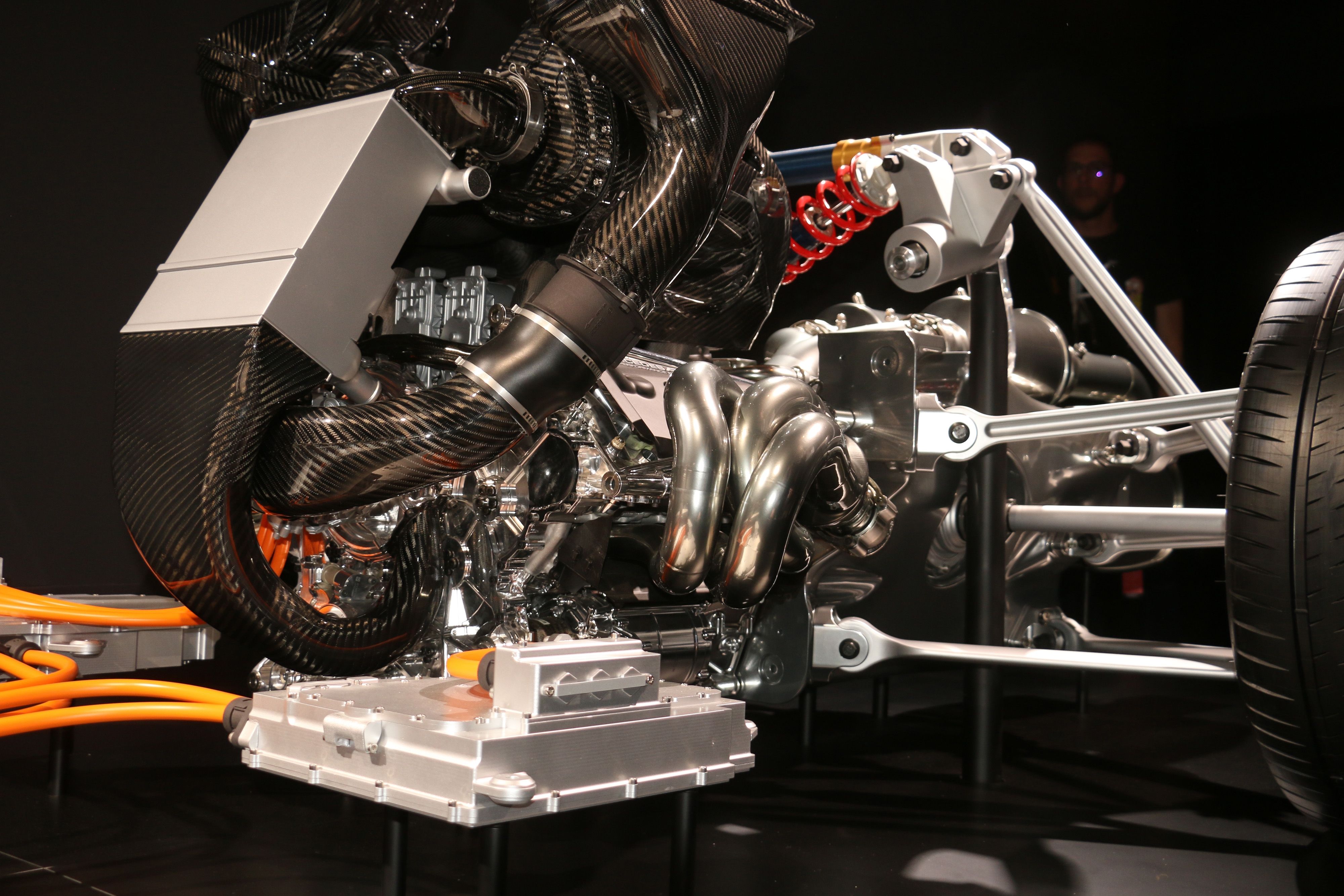 Двигателя формула автомобиля. Мотор Mercedes AMG f1. Formula 1 Mercedes engine. Мерседес АМГ проджек 1. Мотор болида f1.