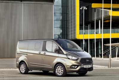 2018 Ford Tourneo Custom-Delivers first class travel for up to nine occupants in an all-new premium interior.
