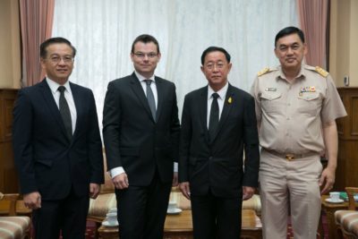 เดมเลอร์ คอมเมอร์เชียล วีฮีเคิลส์ เข้าพบรัฐมนตรีกระทรวงคมนาคม เพื่อแนะนำตัวในโอกาสขยายธุรกิจในประเทศไทย ณ กระทรวงคมนาคม