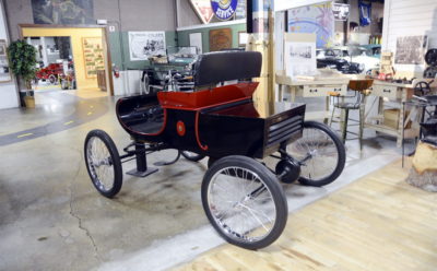 1901 OLDSMODILE Model R-รถยนต์คันแรกของอุตสาหกรรมยานยนต์แห่งอเมริกาจากโอลด์สโมบิลที่ปิดตัวลงไปแล้ว