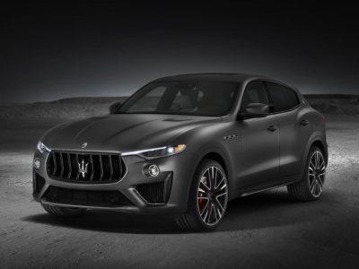Maserati has revealed the new top-of-the-line Levante Trofeo at the New York auto show.