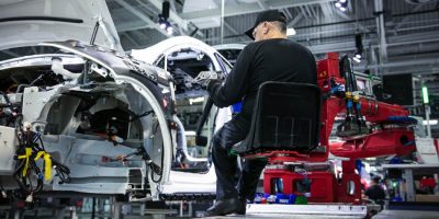 Tesla signs deal to open Shanghai factory