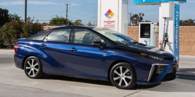Toyota to mass produce hydrogen fuel-cell vehicles