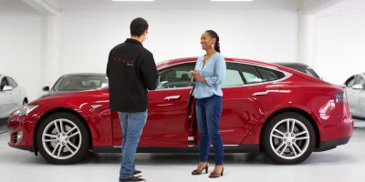 Tesla to begin phasing out federal tax credit in 2019