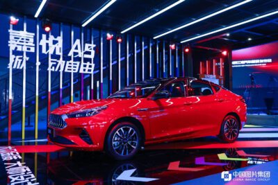 Xinhua Silk Road: JAC เปิดตัวรถสปอร์ตซีดานรุ่นเรือธงที่งาน Guangzhou International Automobile Exhibition ครั้งที่ 17