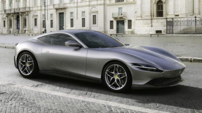 Ferrari Roma (2020) 620 cv engine belongs to the V8 turbo family voted International Engine of the Year for four years in a row.