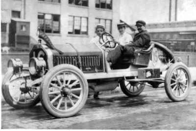 สัปดาห์นี้ในอดีต : 19-25 กุมภาพันธ์-Chevy ผลิตครบ 1 ล้านคัน รถยนต์เชฟโรเลทผลิตครบ 1 ล้านคันเมื่อวันที่ 22 กุมภาพันธ์ ปี ค.ศ. 1923 ค่ายรถแห่งนี้กำเนิดจากนักแข่งรถชาวสวิสเซอร์แลนด์ที่อพยพไปอยู่สหรัฐฯ