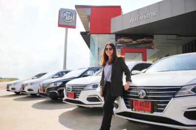 เอ็มจี ย้ำภาพผู้นำจุดประกายความนิยมรถอีวี ส่งมอบ MG EP 100 คัน ให้กับบริษัทชั้นนำของไทย