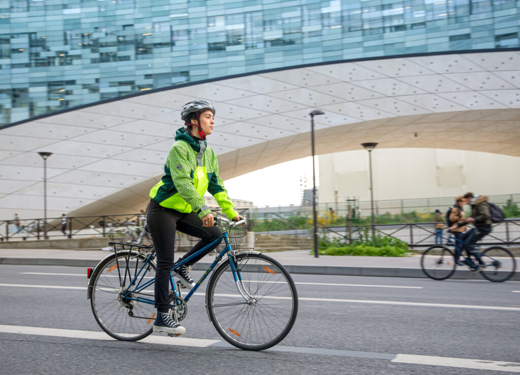 More Safety for Vulnerable Road Users: Continental Develops Easy-to-Recognize Jacket